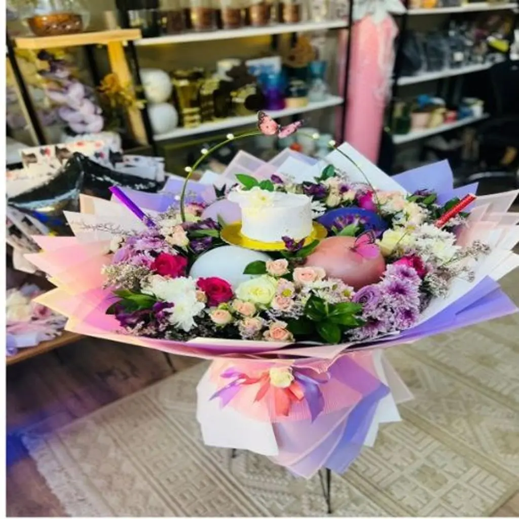 Birthday Bouquet with Cake